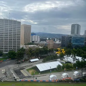 https://suite-11-victoria-square.adelaidehotels-au.com